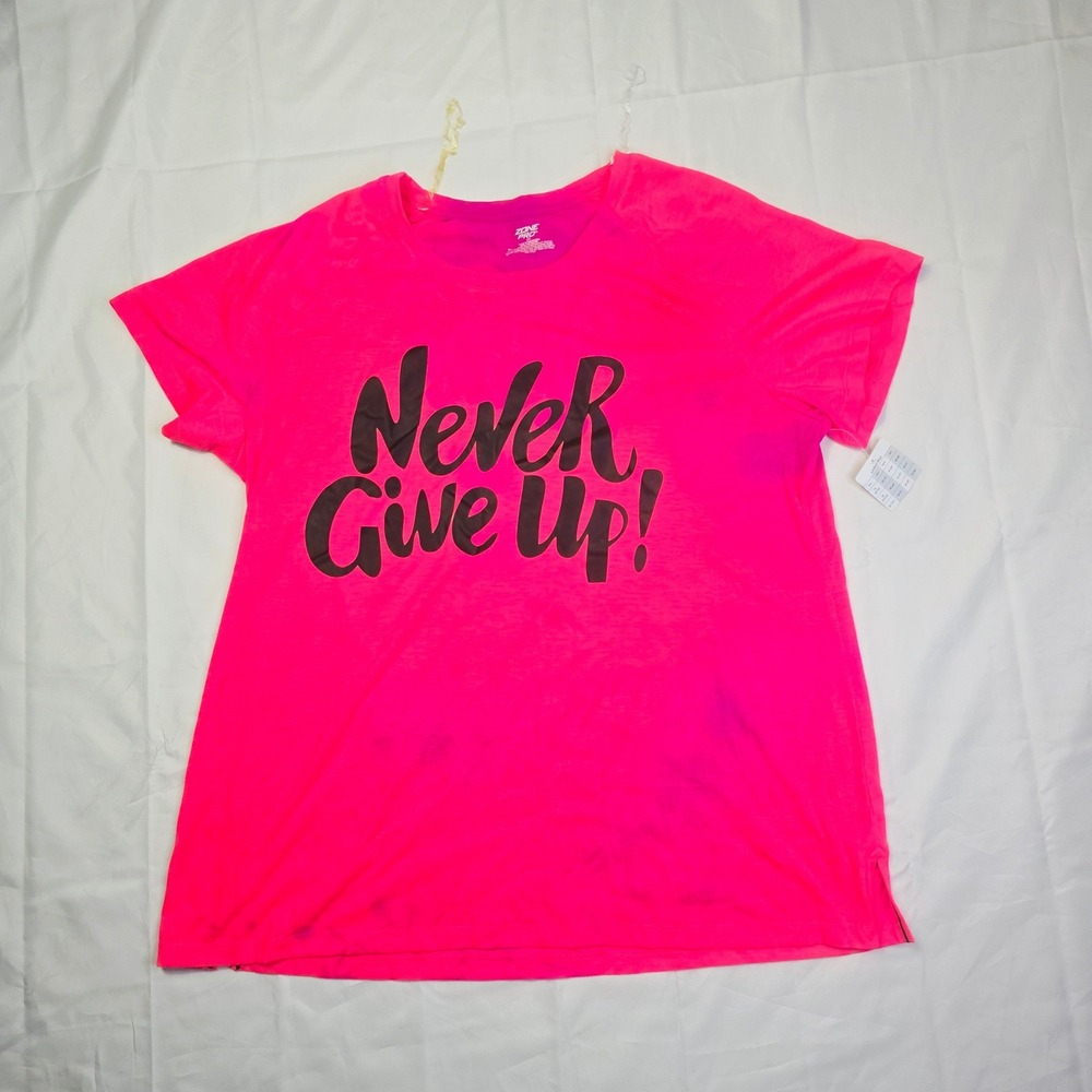 Zone Pro Women's 2XL Never Give Up Graphic Tee Pink Short Sleeve T-shirt V92